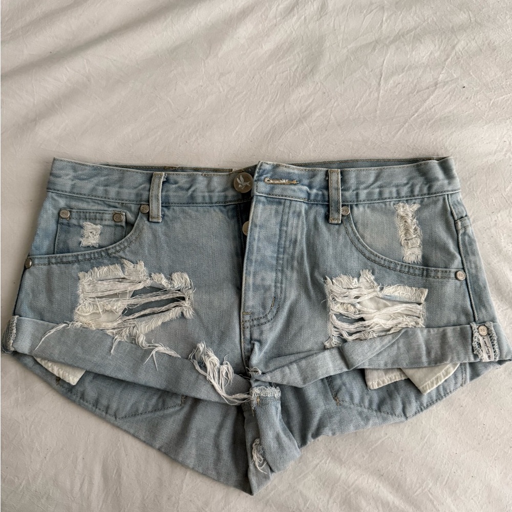 One Teaspoon Women's Light Blue Distressed Bandit Shorts - Size 27W
